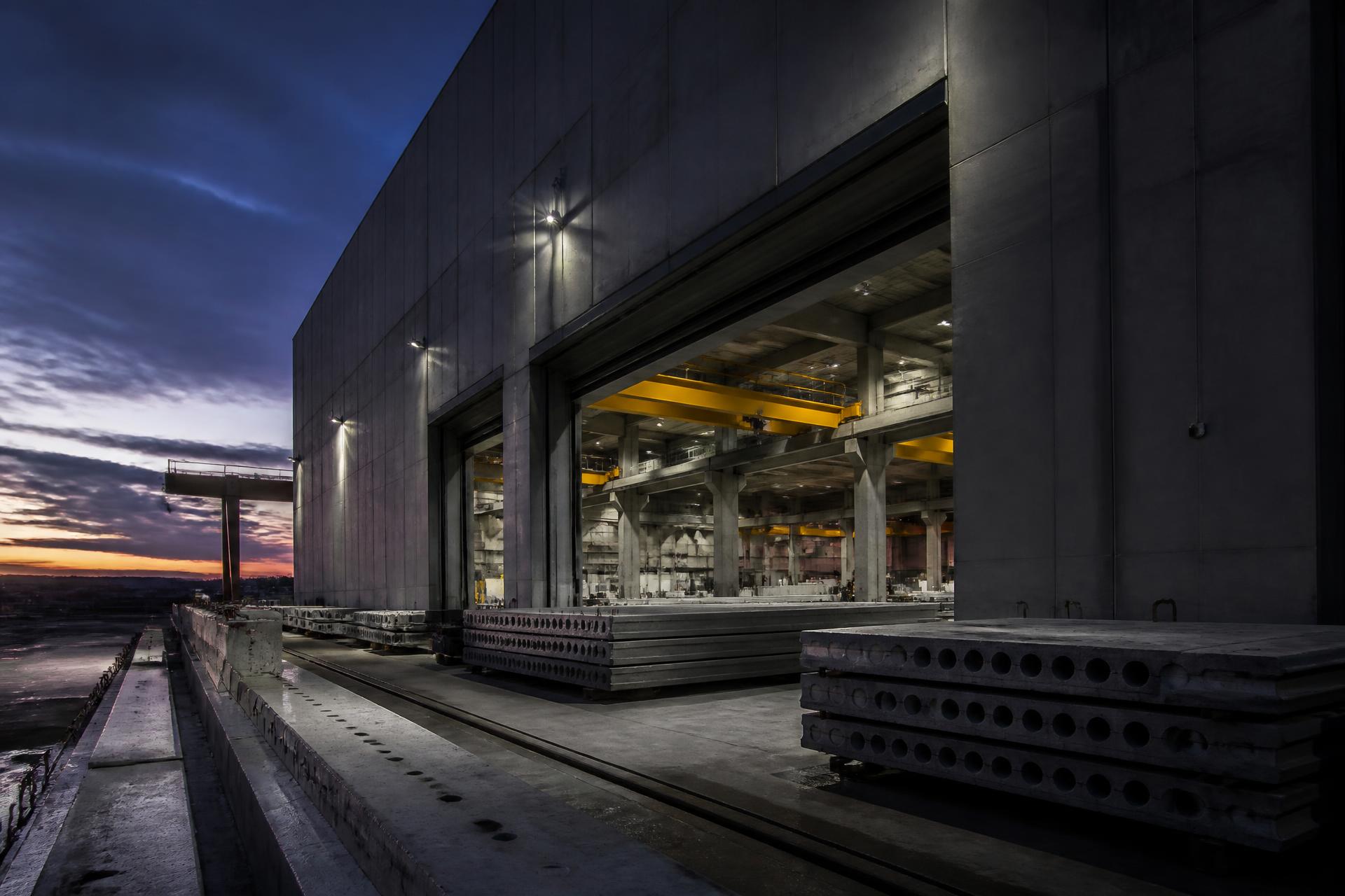 MEGASTEEL dzelzsbetona elementu ražotne